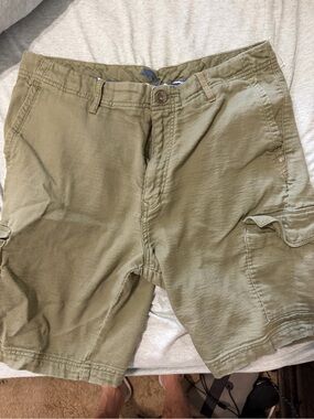 Tommy Bahama Olive Cargo Shorts